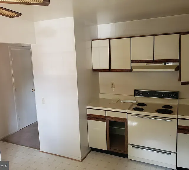 Kitchen at 4515 Grouse Place before renovation